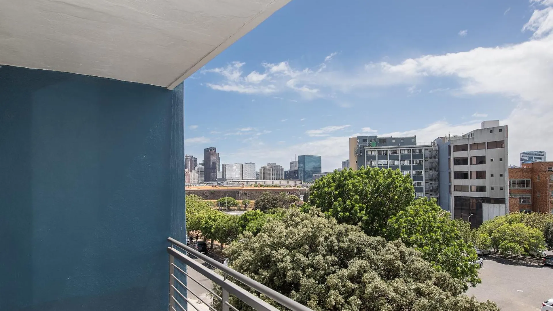 Modern 2 Bedroom Unit In District Six Cape Town