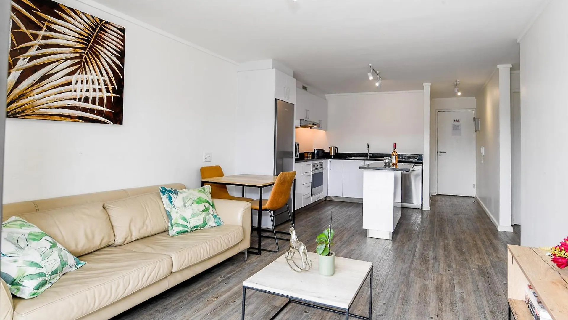 Modern 2 Bedroom Unit In District Six Cape Town Apartment