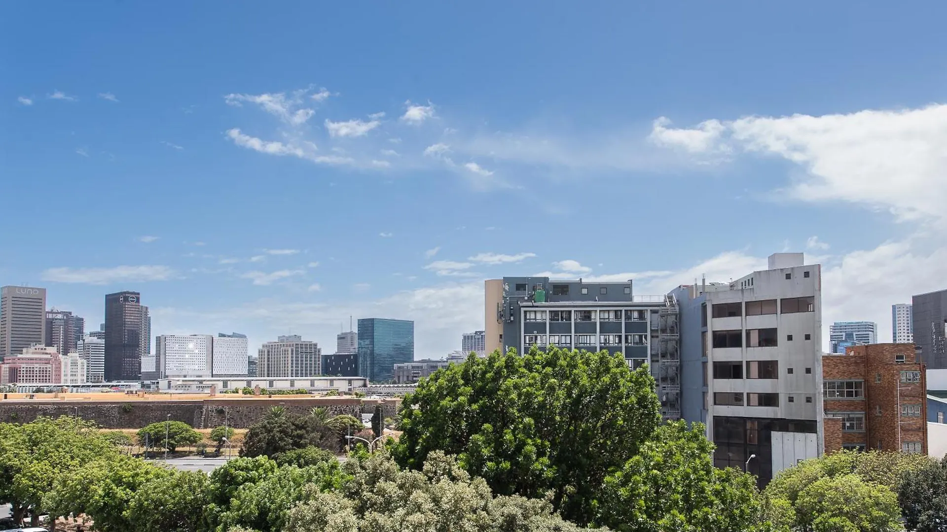 Apartment Modern 2 Bedroom Unit In District Six Cape Town